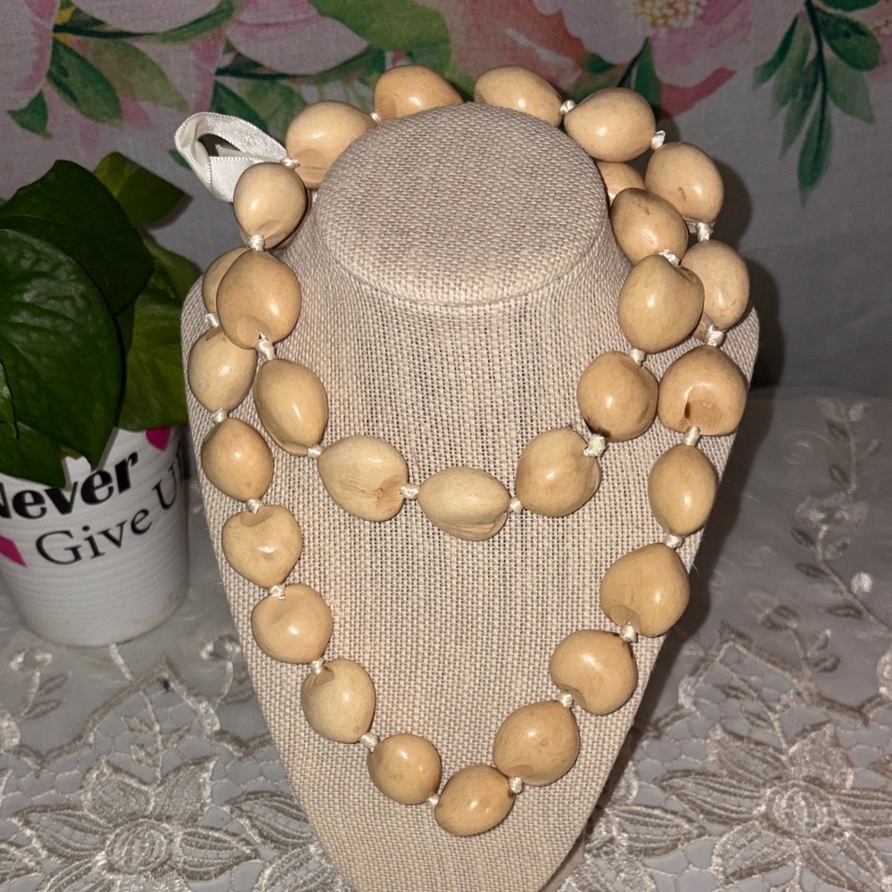 Elegant Wooden Bead Necklace